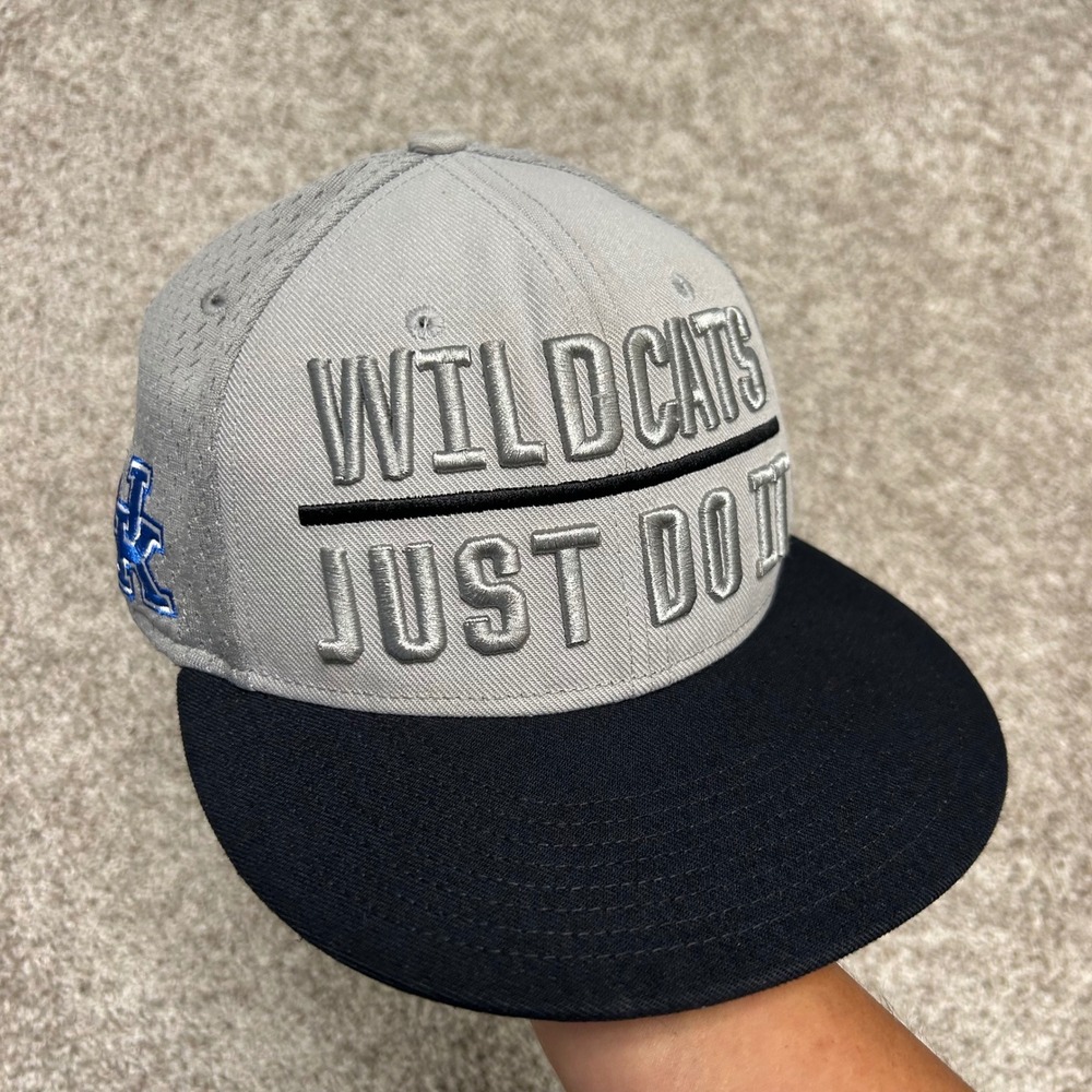 Nike True Just Do It Kentucky Wildcats UK Snapback Hat Gray Embroidered Swoosh